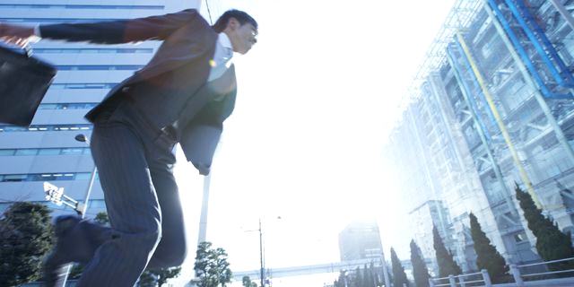 就職してキャリアを磨こう